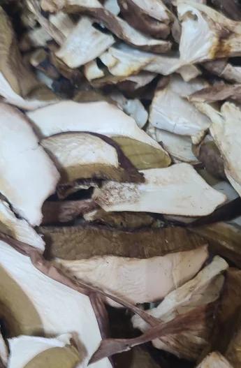 Сушеные белые грибы (коробка 2кг) Фото Сушеные белые грибы (коробка 2кг)