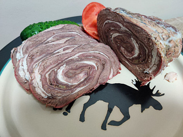 Рулет из пашины лося Фото Рулет из пашины лося